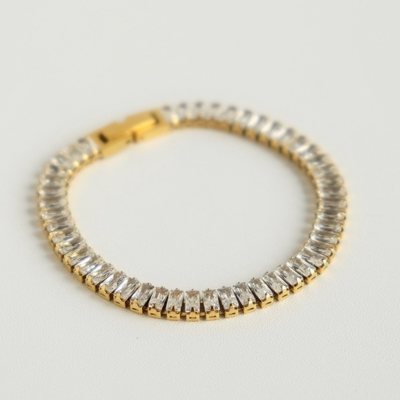 Cubic Zirconia Chain Bracelet | Gold Plated Stainless Steel - Picture 2 of 4